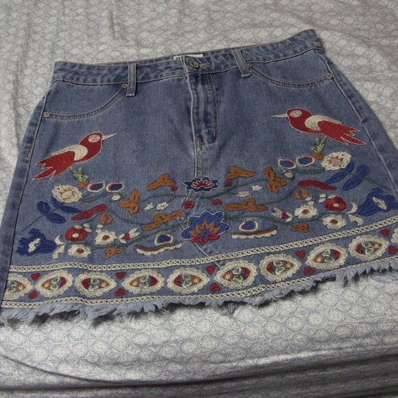 Umgee Dresses & Skirts - Umgee Embroidered Denim Skirt - size L